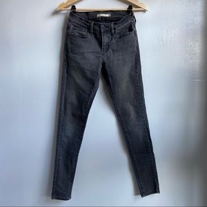 Levi’s 710 Super Skinny Jeans 27